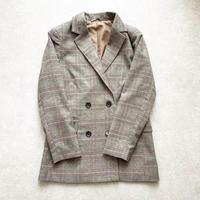 Gu秋物 メンズライクな今旬アイテム Tomomiyuコーデ ファッション誌marisol マリソル Online 40代をもっとキレイに 女っぷり上々