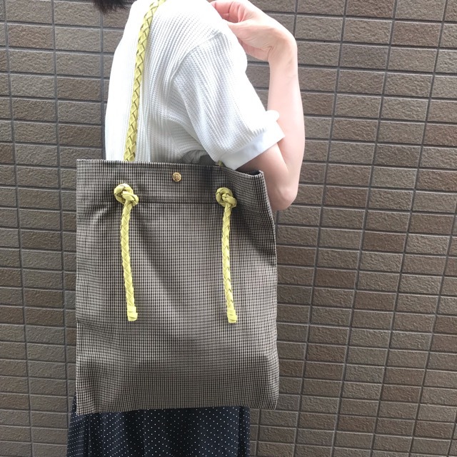 MANIMARIS
購入翌日から、週末はほぼこのバッグに頼りきり