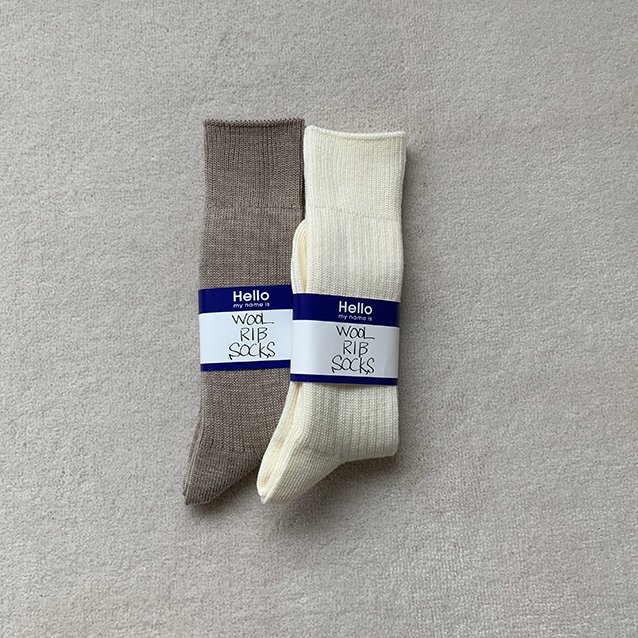 「Shinzone」のウールリブソックス(白、ベージュ) 各¥2,750