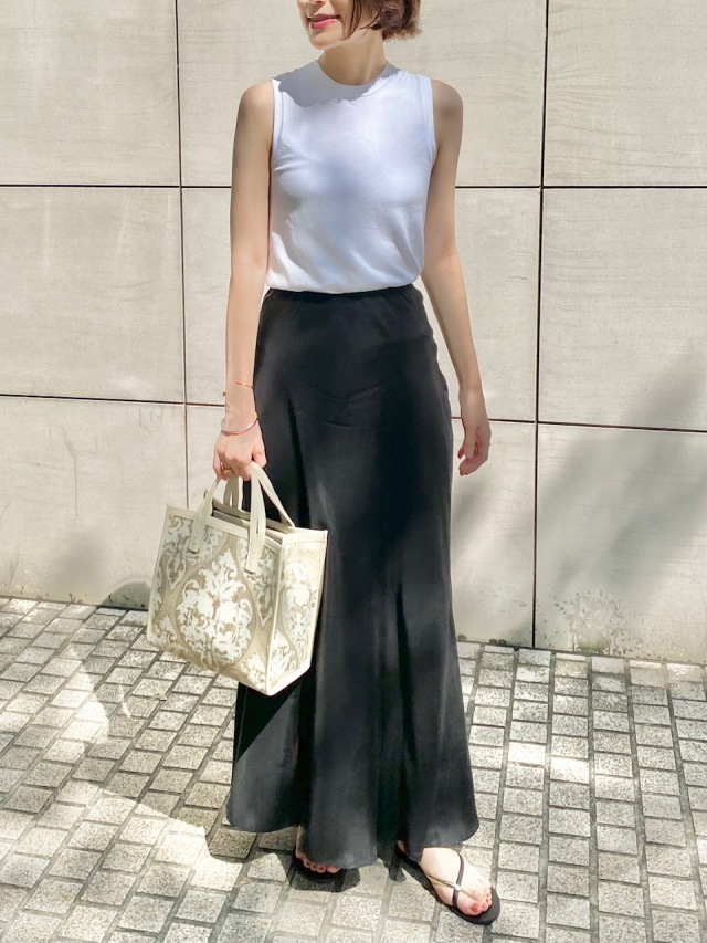 『SHAINA MOTE』のロングスカート