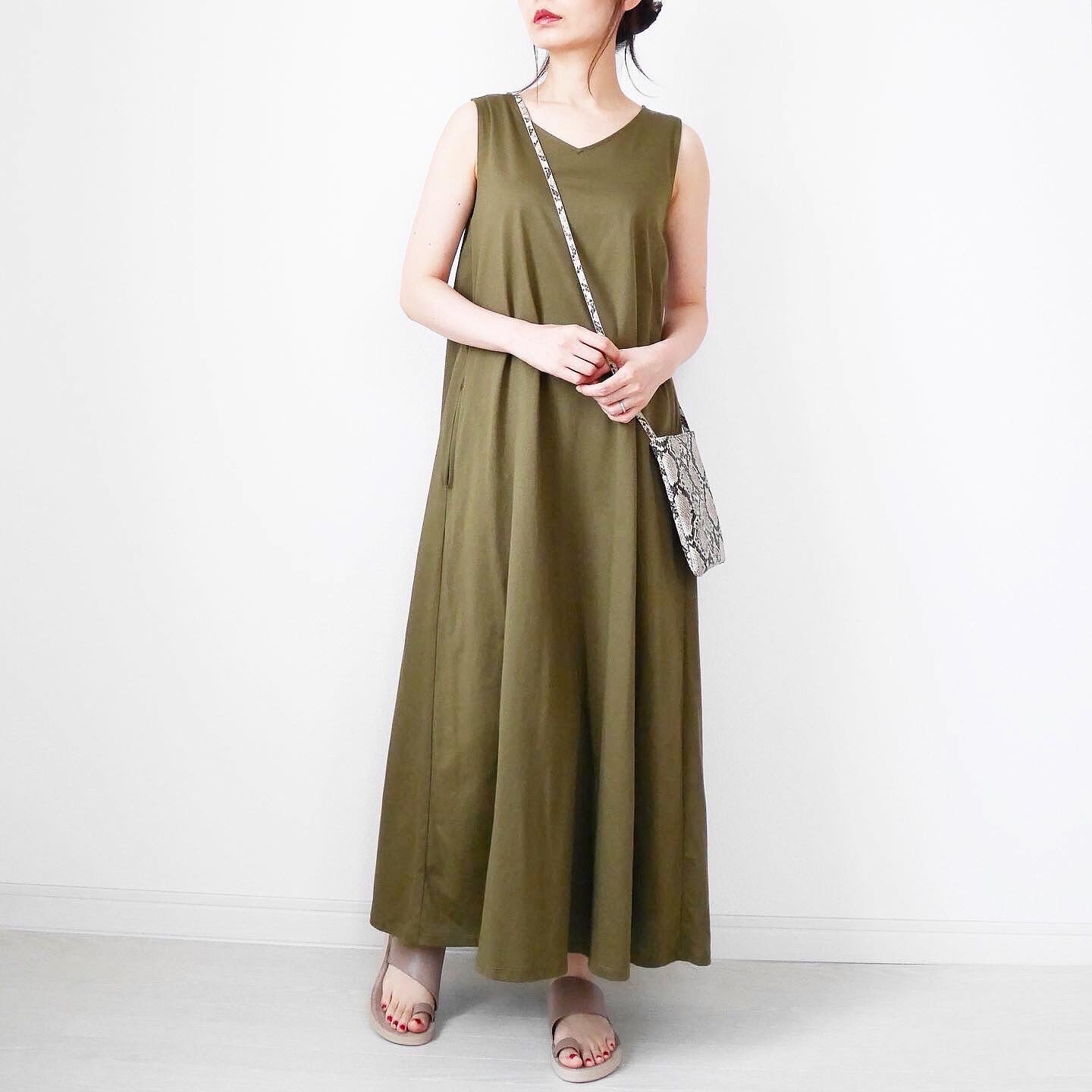 Uniqloワンピースでワンマイルコーデ Tomomiyuコーデ ファッション誌marisol マリソル Online 40代 をもっとキレイに 女っぷり上々