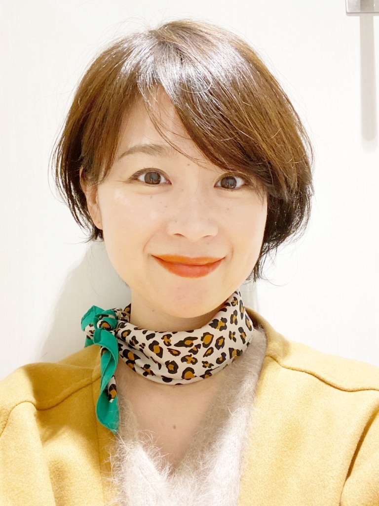 アラフィーの「顔」と「服」が映える!ひと塗りでたちまち洒落てしまう「至福」のオレンジリップ_1_10