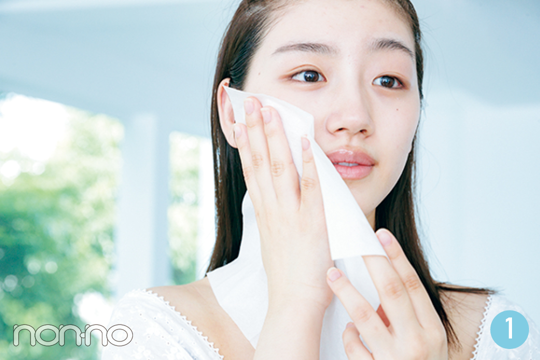 佐々木美玲の透明感メイクのヒミツは? セルフメイクを実況中継!_1_6
