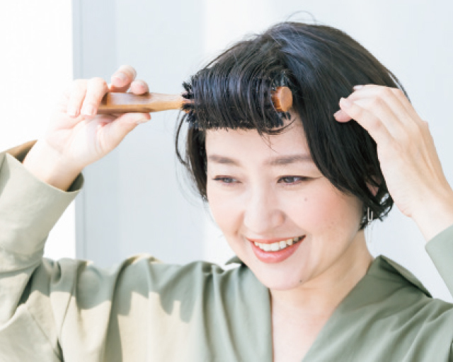 くせ毛 うねりの悩みを解決 扱いやすくおしゃれな 大人ボブ 50代髪型人気ランキングtop10 Web Eclat 50代女性のためのファッション ビューティ ライフスタイル最新情報