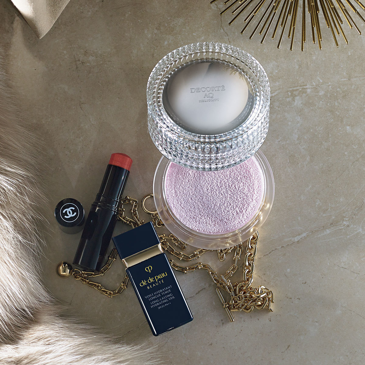 フェイスパウダー の記事一覧 ファッション誌marisol マリソル Online 40代をもっとキレイに 女っぷり上々