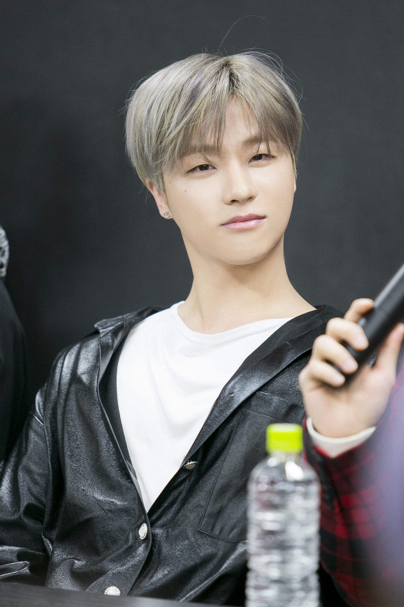 走り続けるアーティストikonが 昨年最大のヒット曲を含むアルバム New Kids をリリース ファッション誌marisol マリソル Online 40代をもっとキレイに 女っぷり上々