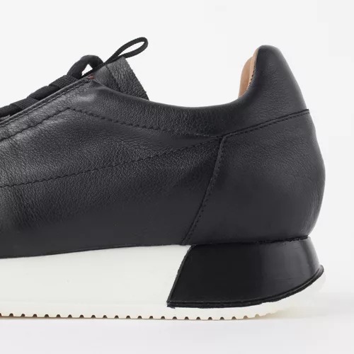 SUS×eclat クッションソールスニーカー ¥35,000+税