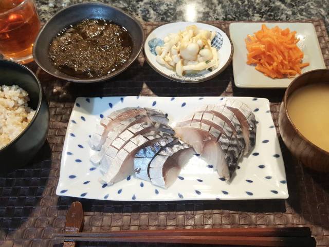 ■木曜日のしめ鯖定食
