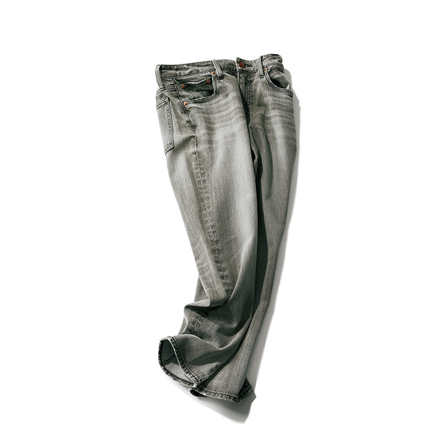 デニムパンツ¥20,9 00/ゲストリスト(レッドカード)
