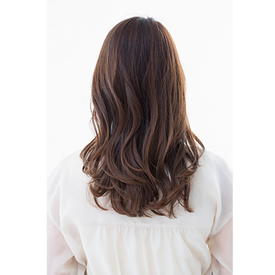 女性らしい印象を盛り上げる。40代のためのロングヘア月間ランキングTOP10_1_3