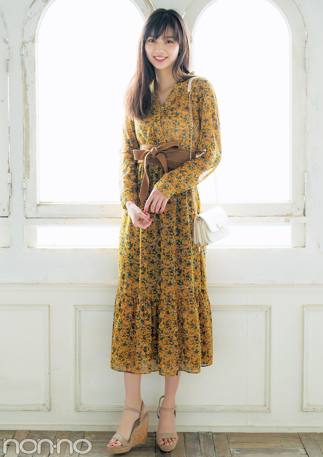 新川優愛が着る、ちょい大人っぽ♡ なおしゃれをしたい人のロング丈ワンピBEST3はこちら!_1_4