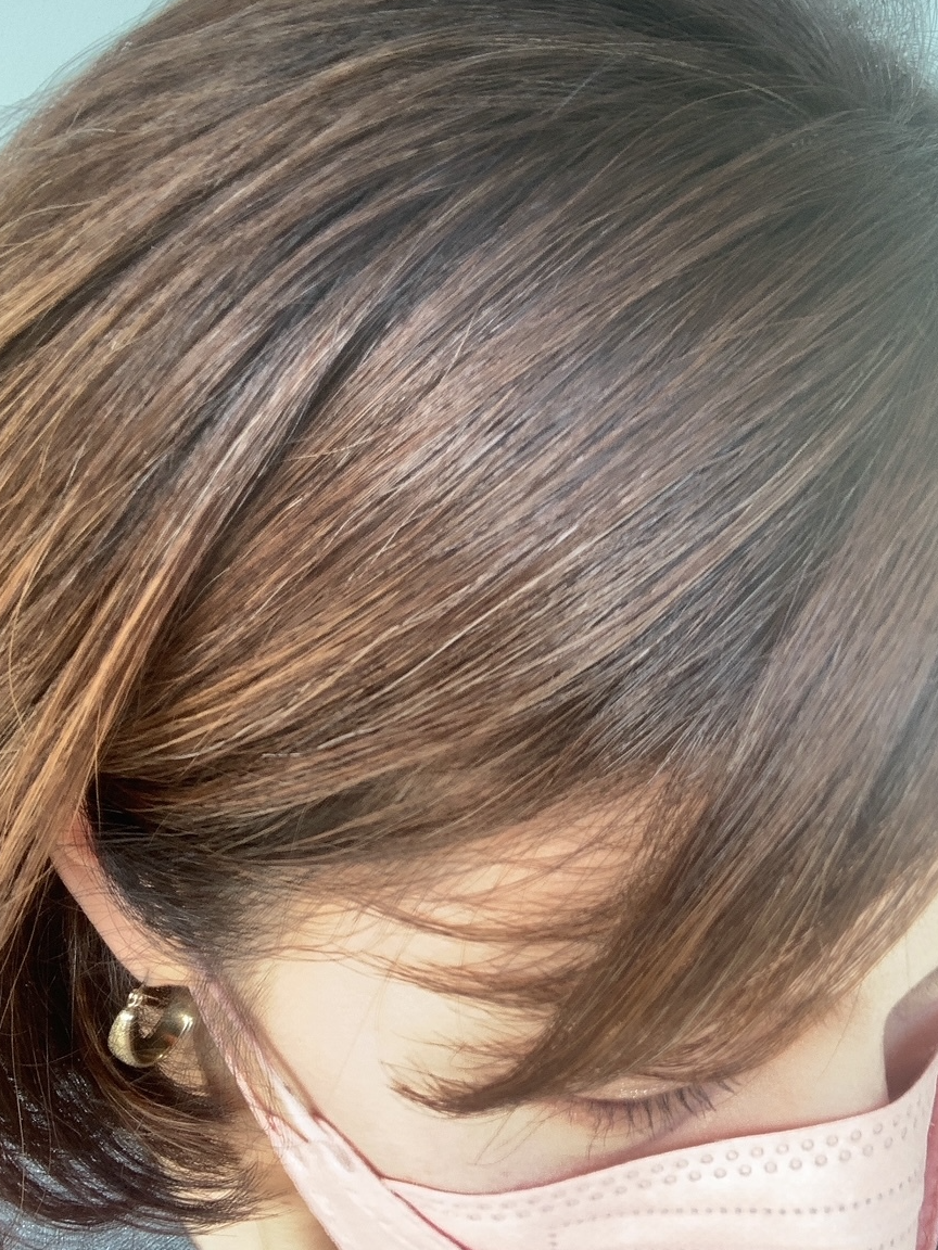 気になる 白髪 ホームケアで解決 Photo Gallery Web Eclat 50代女性のためのファッション ビューティ ライフスタイル最新情報