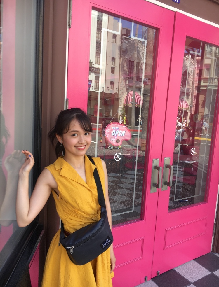 同じくハリウッドエリアにあるピンクカフェもお店から超カワイイ❤︎