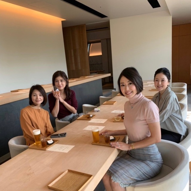 表参道の真ん中で、こんなゆったりした時間が味わえます_1_1