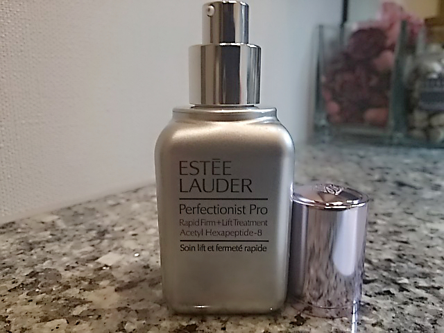 絶対的信頼のエスティ ローダー渾身の美容液誕生 ファッション誌marisol マリソル Online 40代をもっとキレイに 女っぷり上々