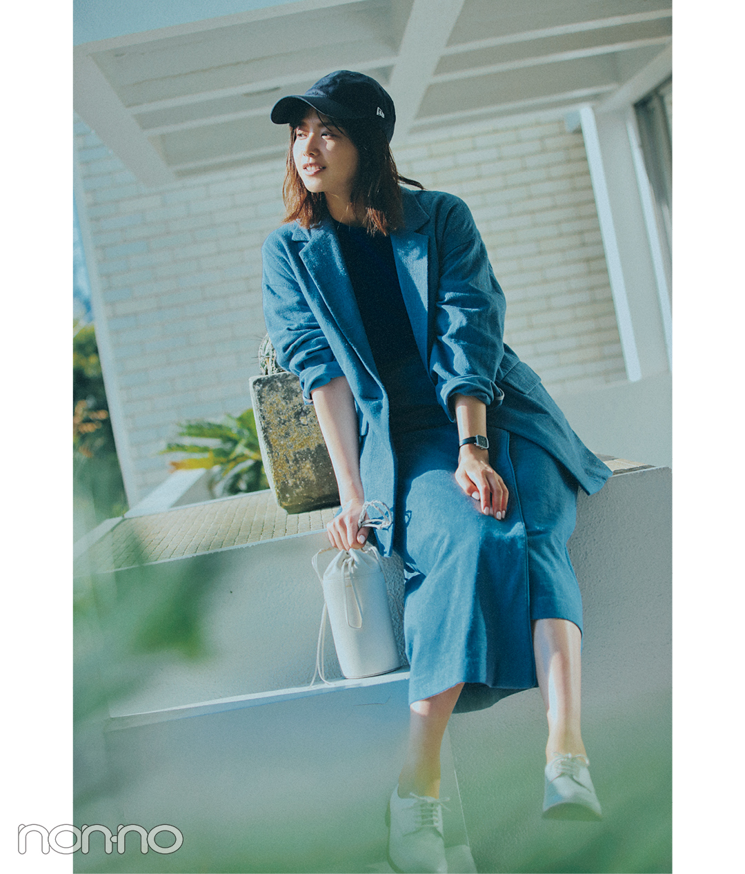 坂道3姉妹っ長女の渡邉理佐(櫻坂46)が着こなすこなれカジュアルコーデ1