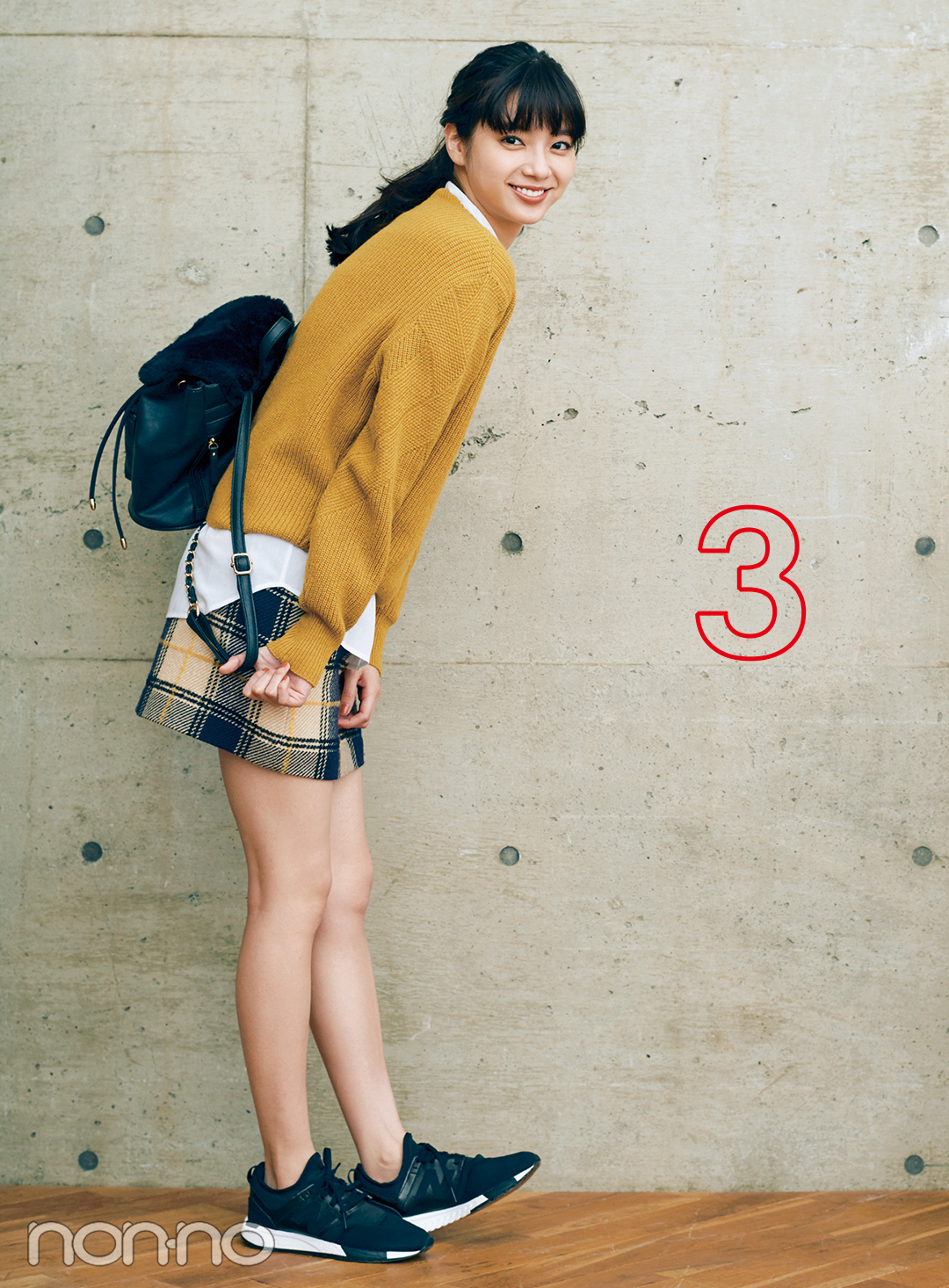 新川優愛のチェックスカート着回し♡ デートコーデにも最適!_1_4