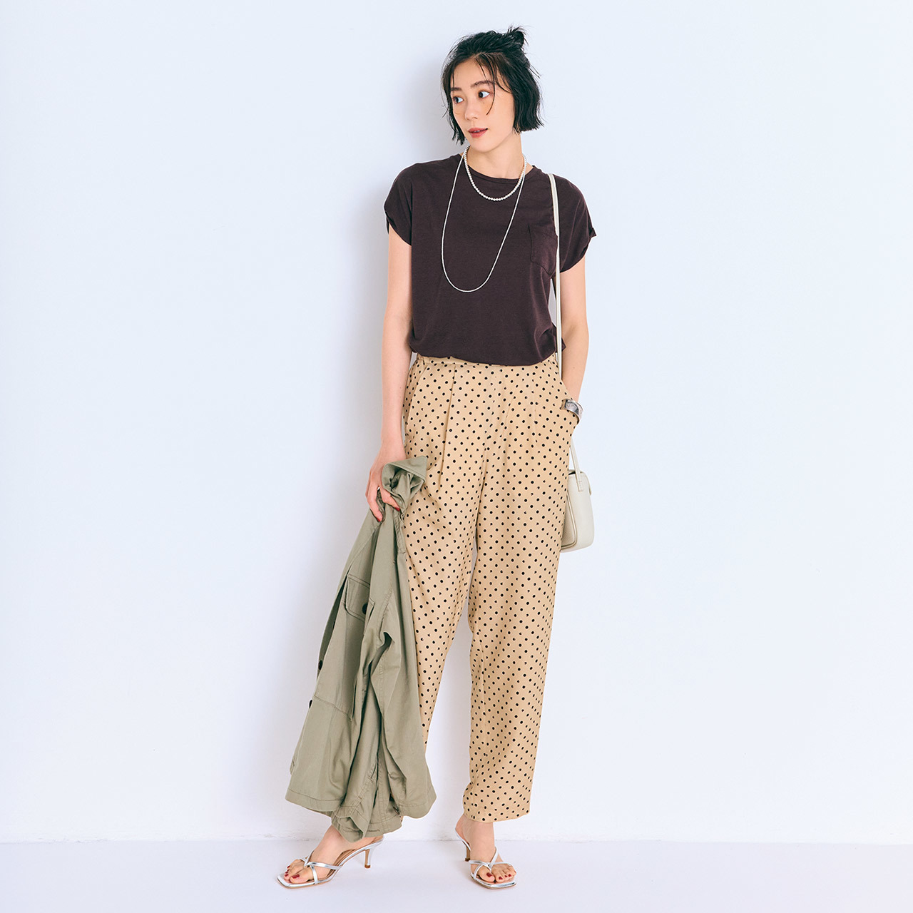Tシャツ×パンツコーデ