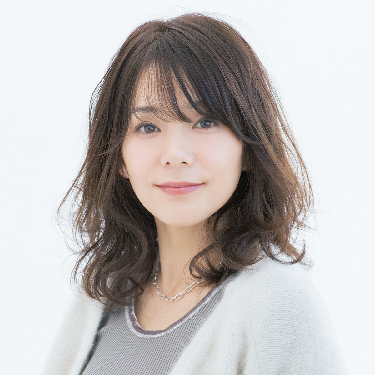 前から見た 40代人気ヘアスタイル2位