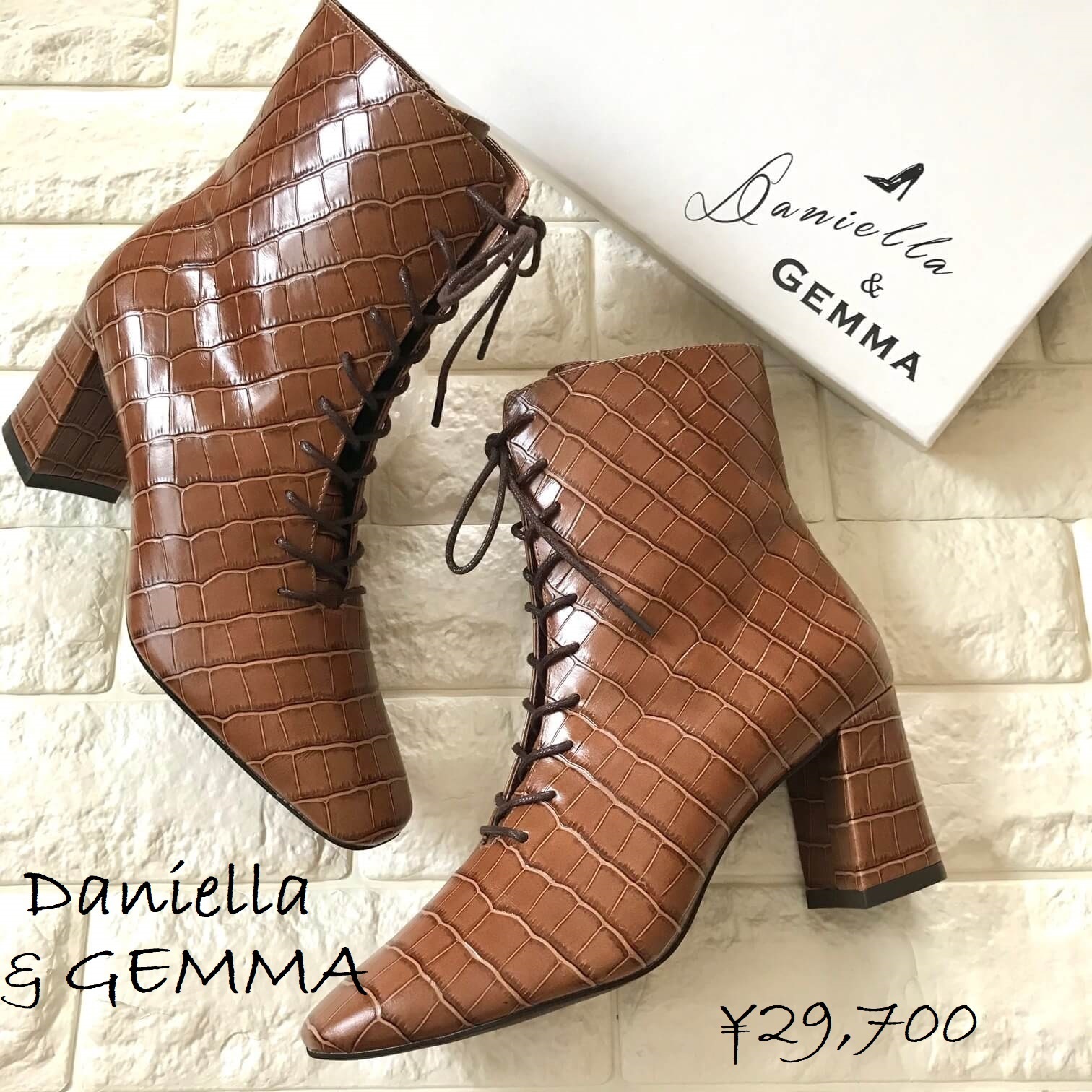 「Daniella & GEMMA(ダニエラ&ジェマ)」でみつけた「レースアップブーツ」