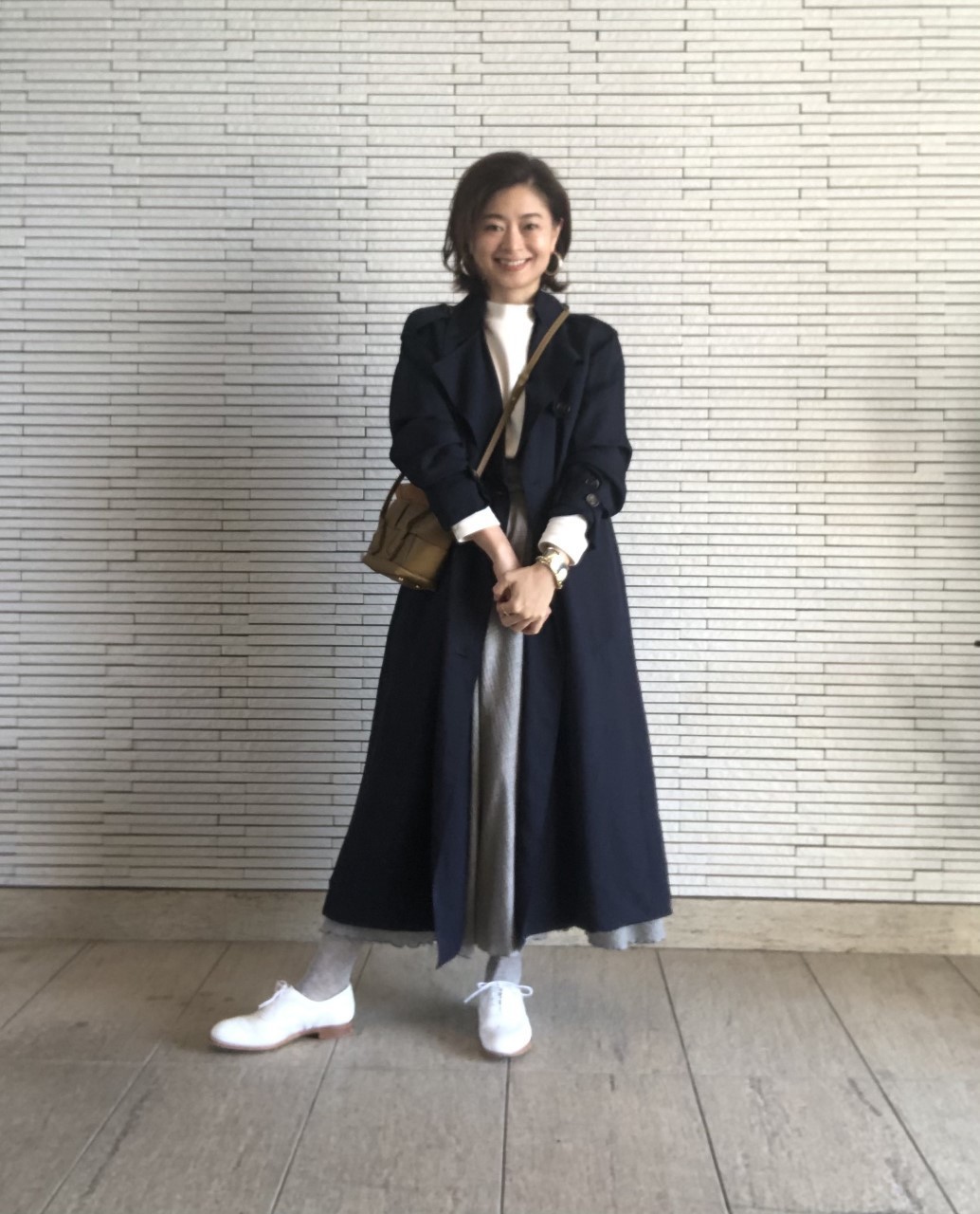 白靴+ライトグレーのタイツ 三尋木奈保