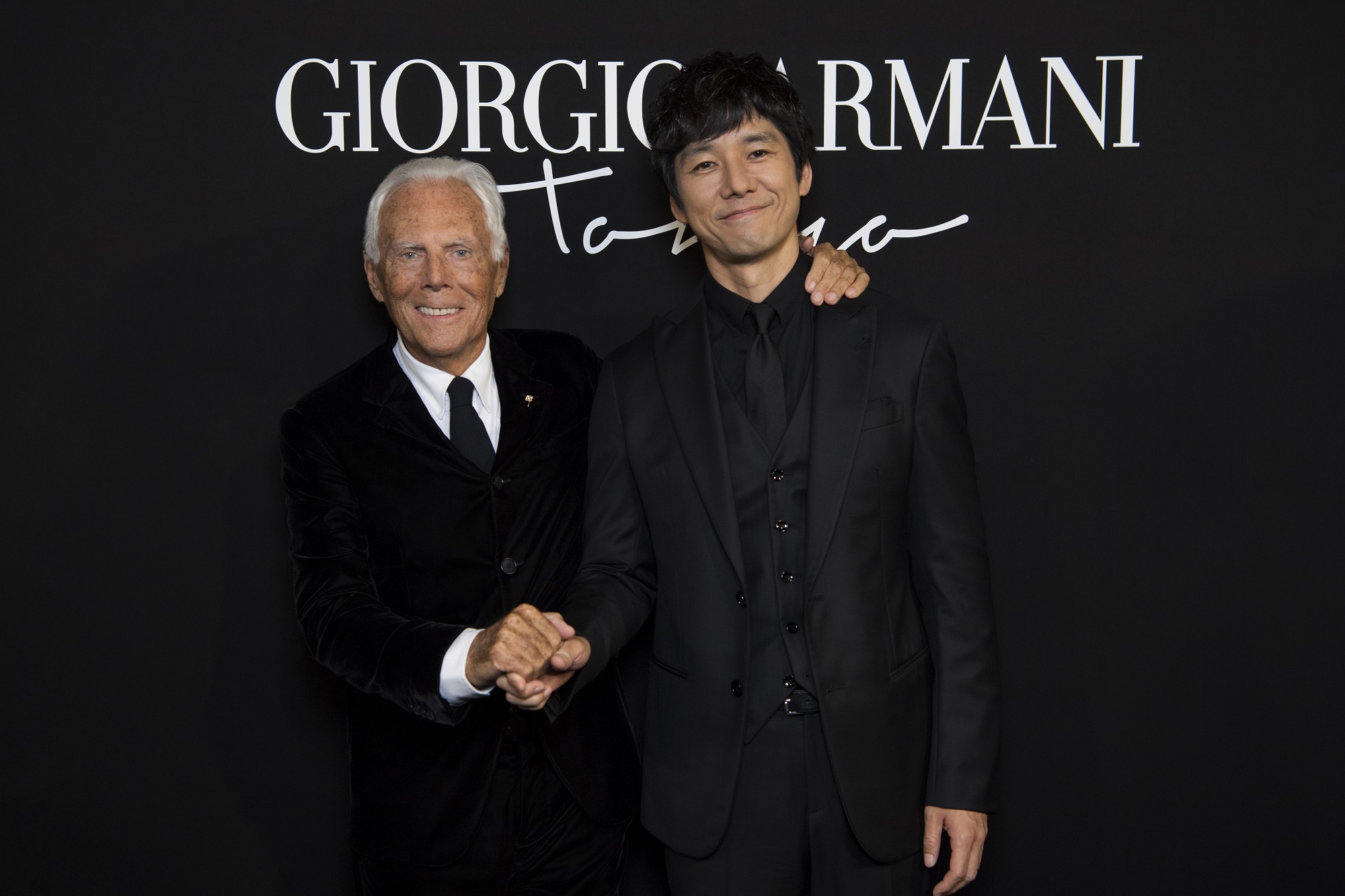 ユマ・サーマンさん、西島秀俊さん、山﨑賢人さんほか豪華セレブリティも集結。ジョルジオ アルマーニ、初のクルーズコレクション【レポート】_1_3