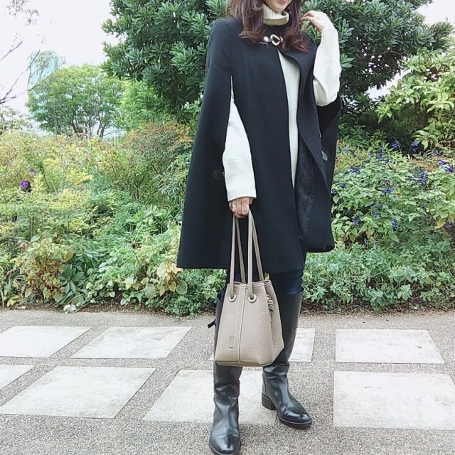 【ZARA】バックル付きケープ