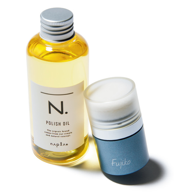 FujikoのFFPパウダーとナプラ(N.)のN. ポリッシュオイル