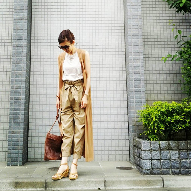 プチプラtシャツ きれいめトップスを上手に活用 エクラ華組の夏先取りコーデ 五選 Web Eclat 50代女性のためのファッション ビューティ ライフスタイル最新情報