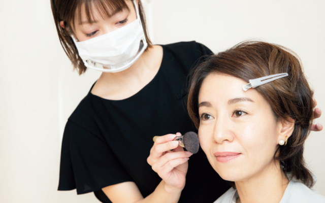まつエク 施術後はメイクのサービスも