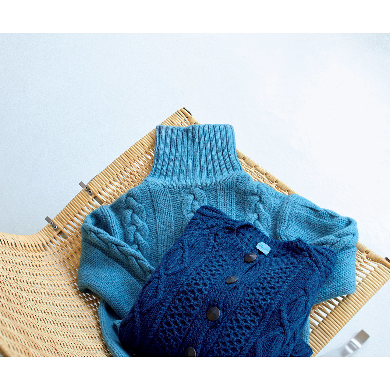 MADE IN JAPANの隠れた名品「LITMUSの藍染めニット」_1_1