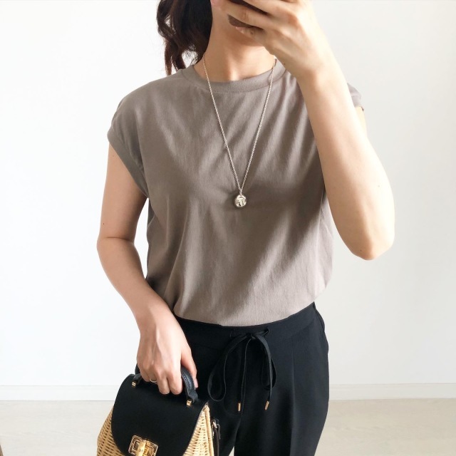 無印良品Tシャツ 着用