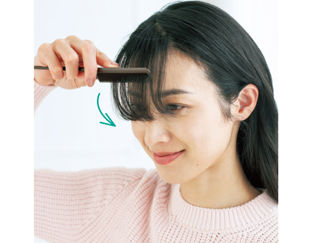 失敗したらすぐにアイロンをはずし、毛束が熱いうちにくしでとき、毛束を伸ばす