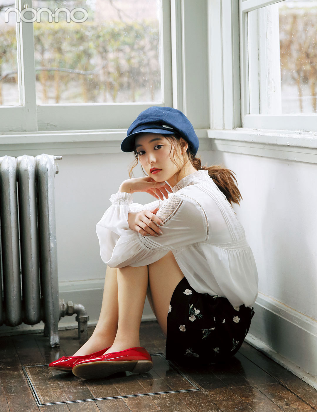 トレンド感&自信をくれる♡ 新木優子と”赤”のおしゃれなフォトストーリー公開_1_2
