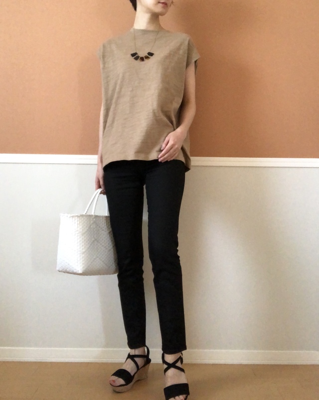 necklaces INDIVI / shoes Le Talon