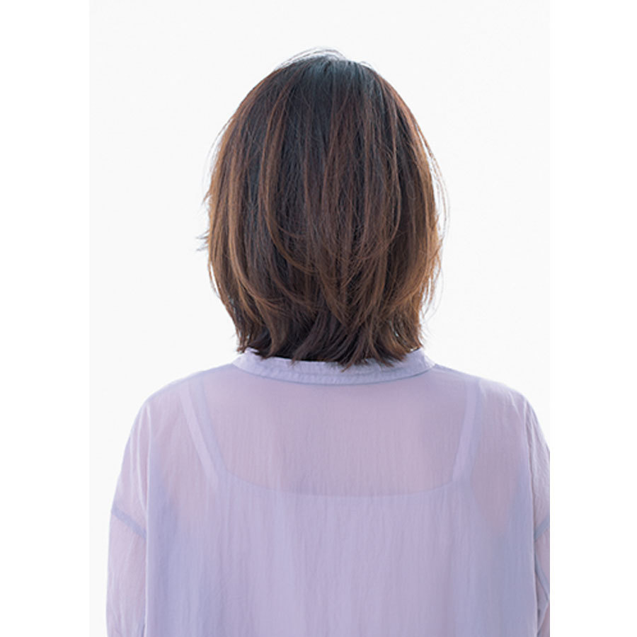 カジュアルからフェミニンまで 服の幅を広げるくびれボブ 40代のボブヘア ファッション誌marisol マリソル Online 40代をもっとキレイに 女っぷり上々