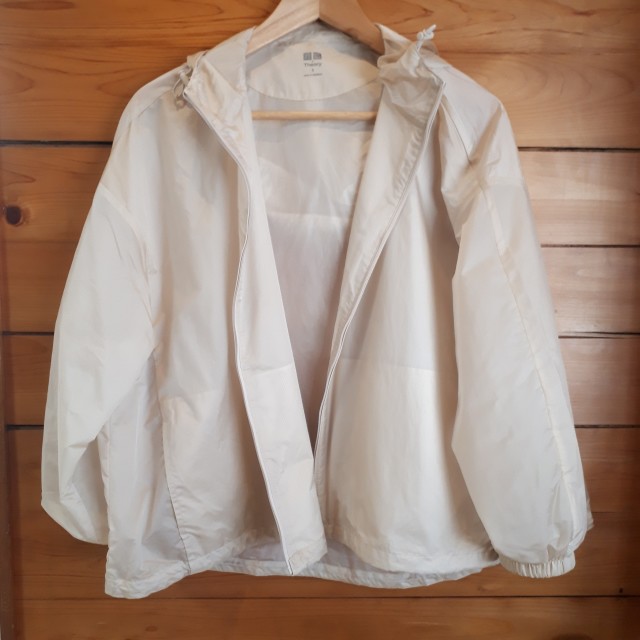 Uniqlo Theoryコラボ ナイロンパーカーで作る綺麗めカジュアル 運動会コーデ ファッション誌marisol マリソル 40代をもっとキレイに 女っぷり上々 Uniqlo Theoryコラボ ナイロンパーカーで作る綺麗めカジュアル 運動会コーデ ファッション誌marisol マリソル 40代をもっとキレイに 女っぷり上々