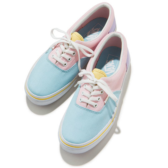 楽なのにおしゃ見え 甘めコーデにも似合う新作スニーカー Non No Web ファッション 美容 モデル情報を毎日お届け