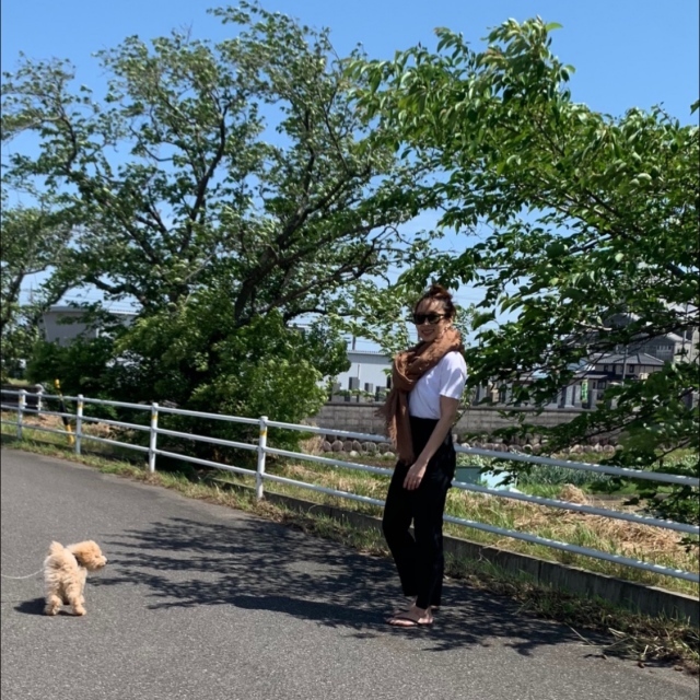夏のブラウンで品よくこなれる! 大人のプチプラ高見えも叶えるブラウンコーデまとめ|40代ファッション_1_26