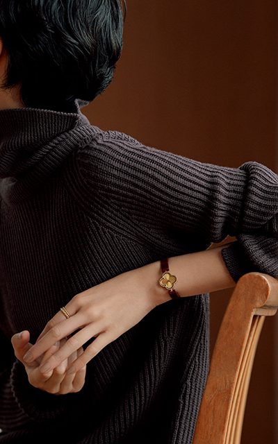 クラシカルな印象のVAN CLEEF & ARPELS【ヴァン クリーフ&アーペル】「スウィート アルハンブラ ウォッチ」