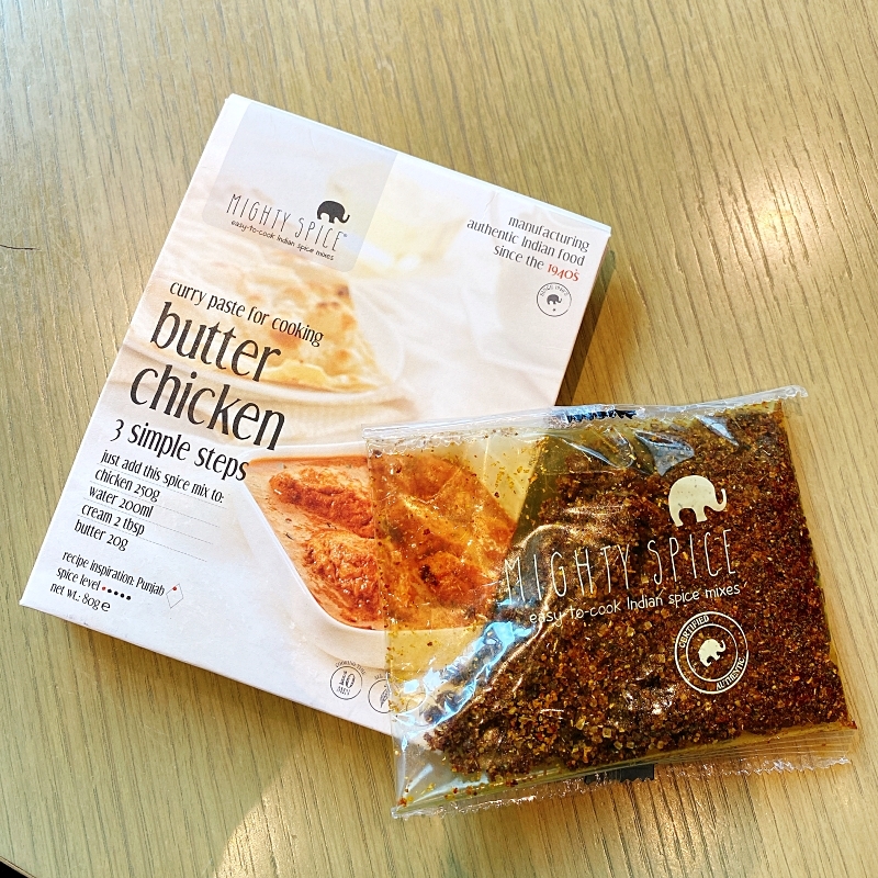 好きな野菜やお肉と炒めるだけで、簡単に本格的なスパイスカレーが作れちゃう「MIGHTY SPICE」のバターチキン(¥486)。保存料、着色料、人工調味料、トランス脂肪酸不使用というのもうれしい!