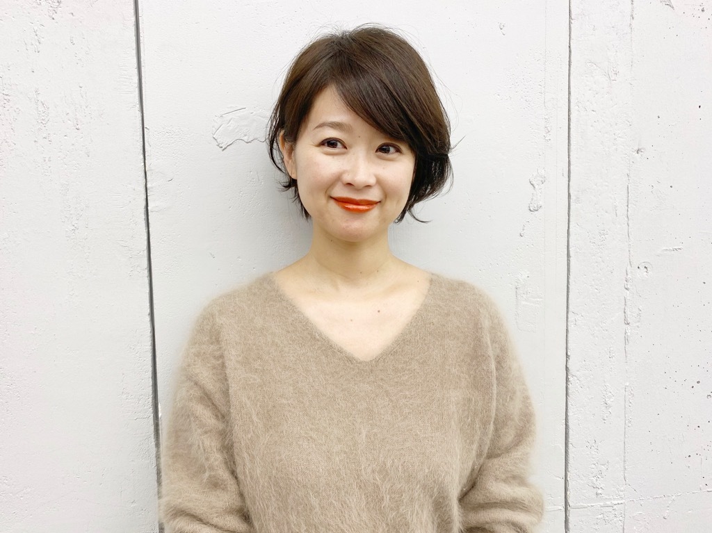 アラフィーの「顔」と「服」が映える!ひと塗りでたちまち洒落てしまう「至福」のオレンジリップ_1_5