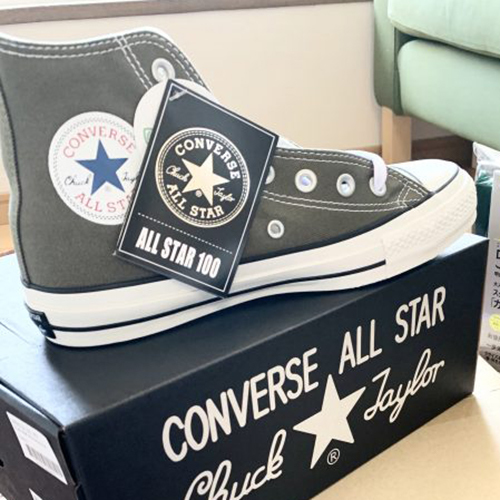 ワンマイルコーデにも大活躍 ステイホーム中に買い足したコンバースとスニーカーの簡単お手入れ法 Web Eclat 50代女性のためのファッション ビューティ ライフスタイル最新情報