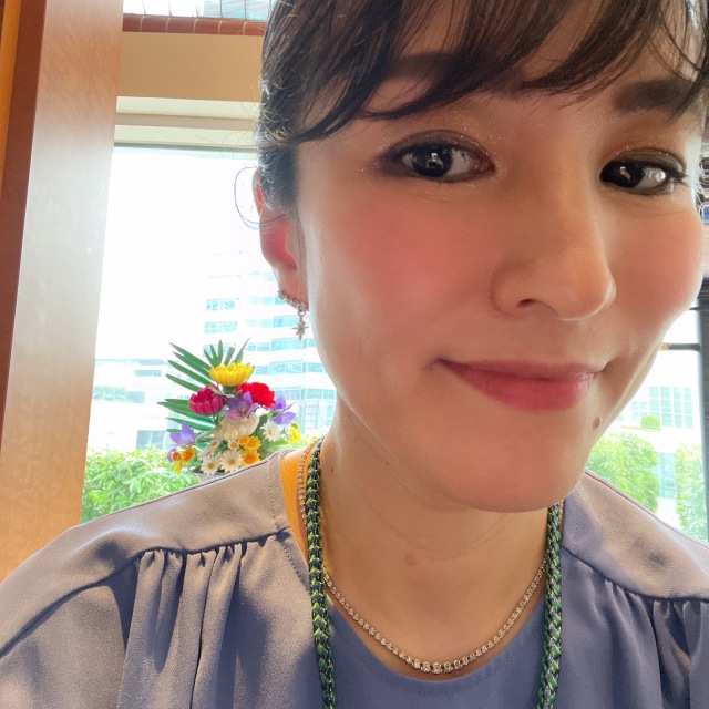 20代の時に母から譲り受けたエタニティタイプのダイヤモンドネックレスもようやくサラッと身につけられるように♪
