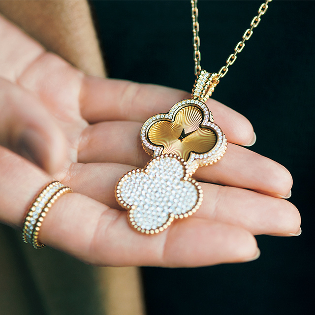 VAN CLEEF & ARPELS/アルハンブラ シークレット ペンダント ウォッチ