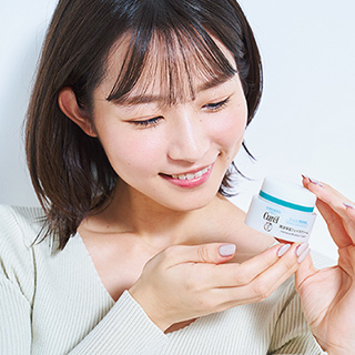 軽いのにしっとりベタつかないので使いやすさ◎!
