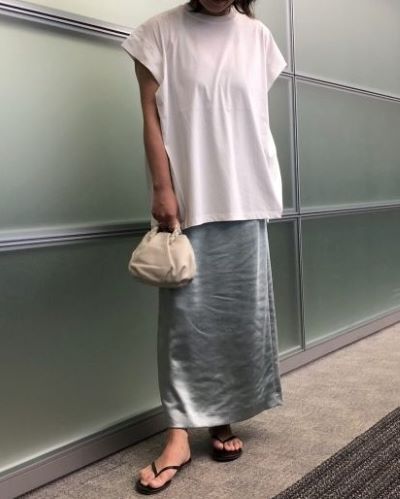 E by eclat 艶とろIラインスカート ¥18,700