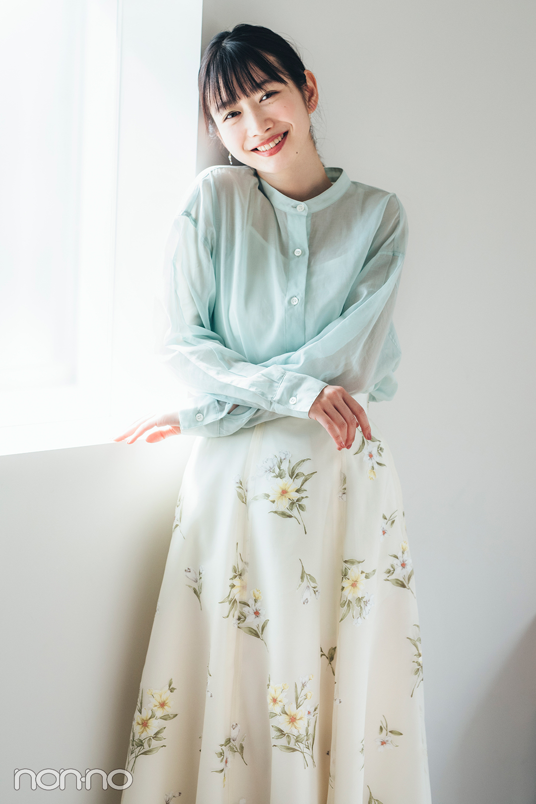 今年ならではの爽やかな グリーンでフレッシュに 岡本夏美
