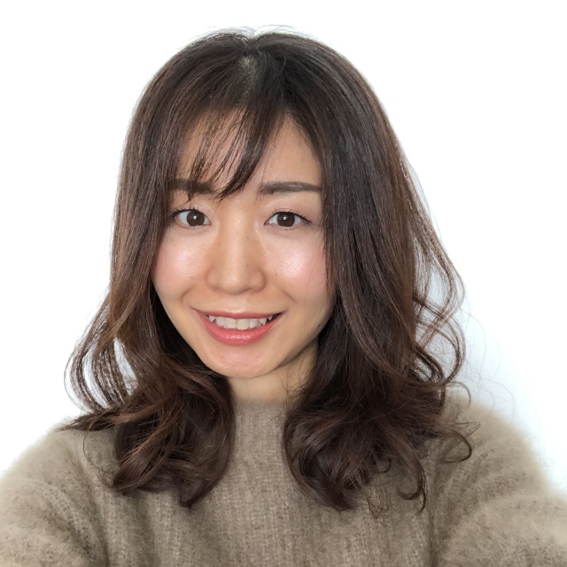 前髪とふんわりパーマのおかげで確実に見た目が若返った!