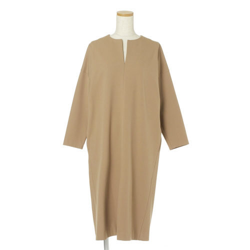 冬のデイリースタイルに最適 大人に似合う E By Eclat のワンピース Web Eclat 50代女性のためのファッション ビューティ ライフスタイル最新情報